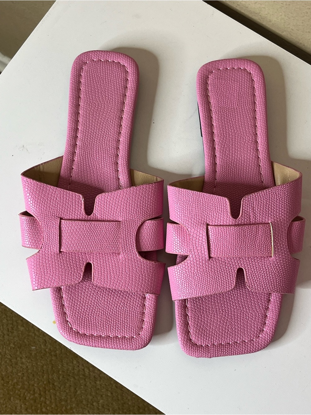 SHEIN Pink Textured Slide Sandals